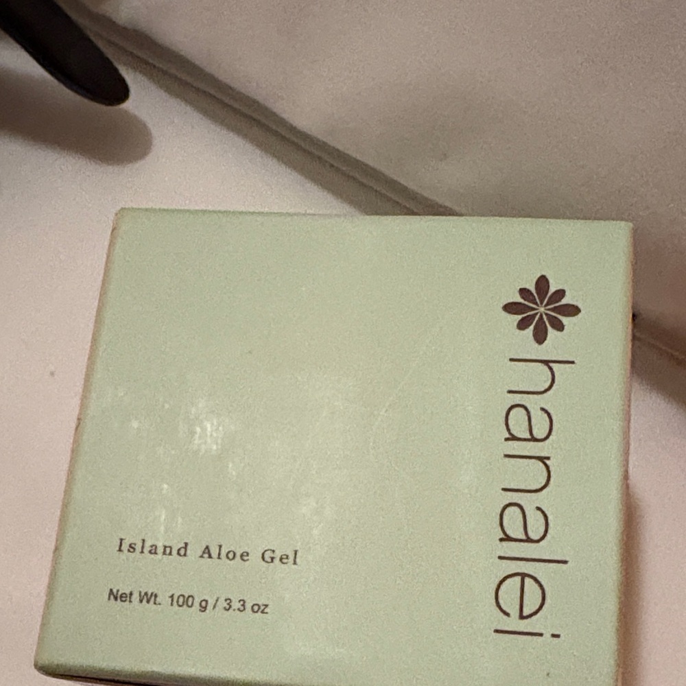 🌺 Hanalei Island Aloe Gel – Brand New!